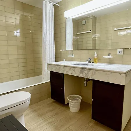 Puig Padro 14 1-1 Apartment *